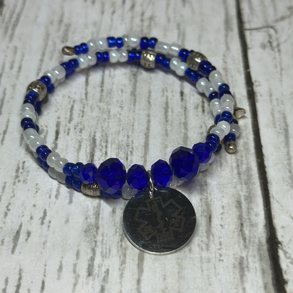 Handmade beaded wrap bracelet/ Seed Bead Bracelet/ Gift for her/ Memory‎ wire